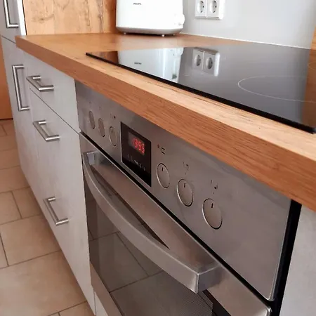 Apartment Stadtoase: Spacious With Balcony For Contractors Frankenberg