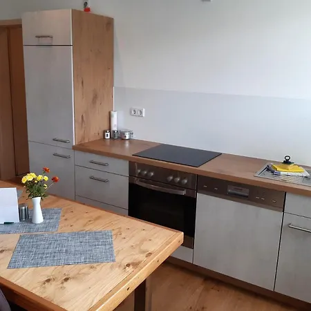 Stadtoase: Spacious With Balcony For Contractors Apartment Frankenberg