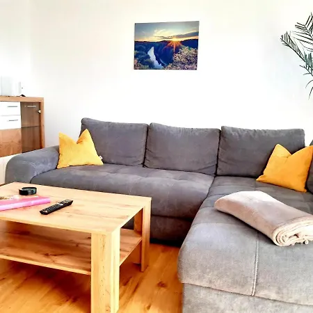 Stadtoase: Spacious With Balcony For Contractors Apartment Frankenberg
