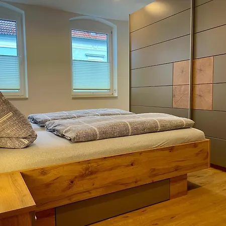 Apartment Stadtoase: Spacious With Balcony For Contractors Frankenberg