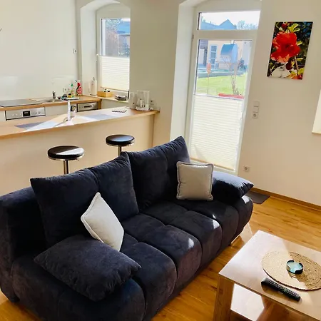 Apartment Stadtoase: Spacious With Balcony For Contractors *