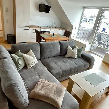 Stadtoase - Adults Only - Moderne Mit Balkon Nahe Chemnitz
