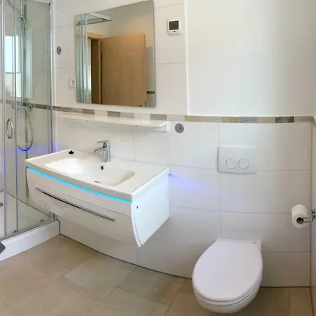 Stadtoase: Spacious With Balcony For Contractors Apartment Frankenberg